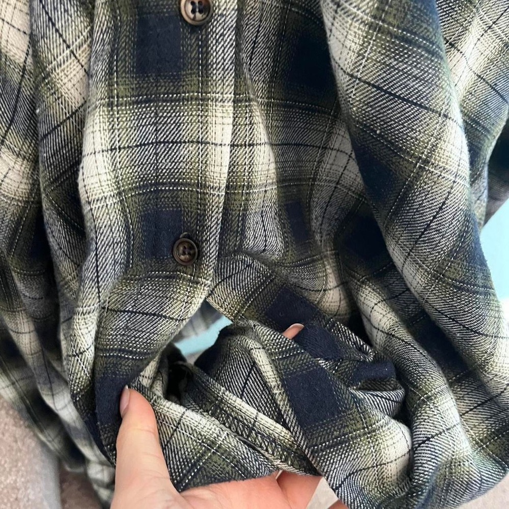 Twist-Front Flannel - Picture 3 of 4